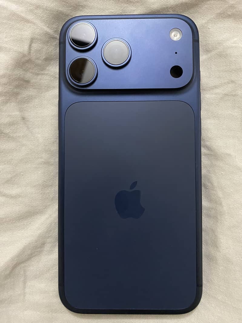 Apple iPhone 17 Pro Max 0