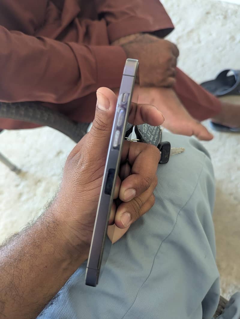 Apple iPhone 14 Pro Max 1