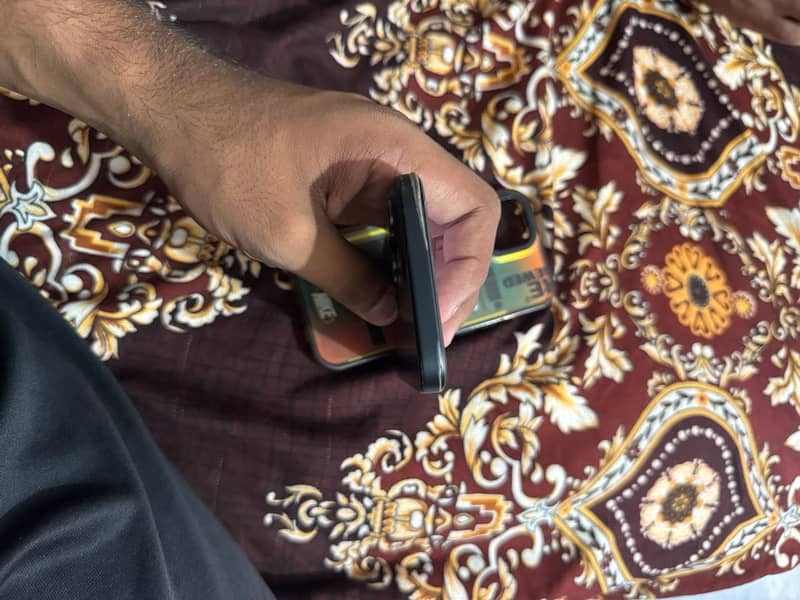Apple iPhone 15 7