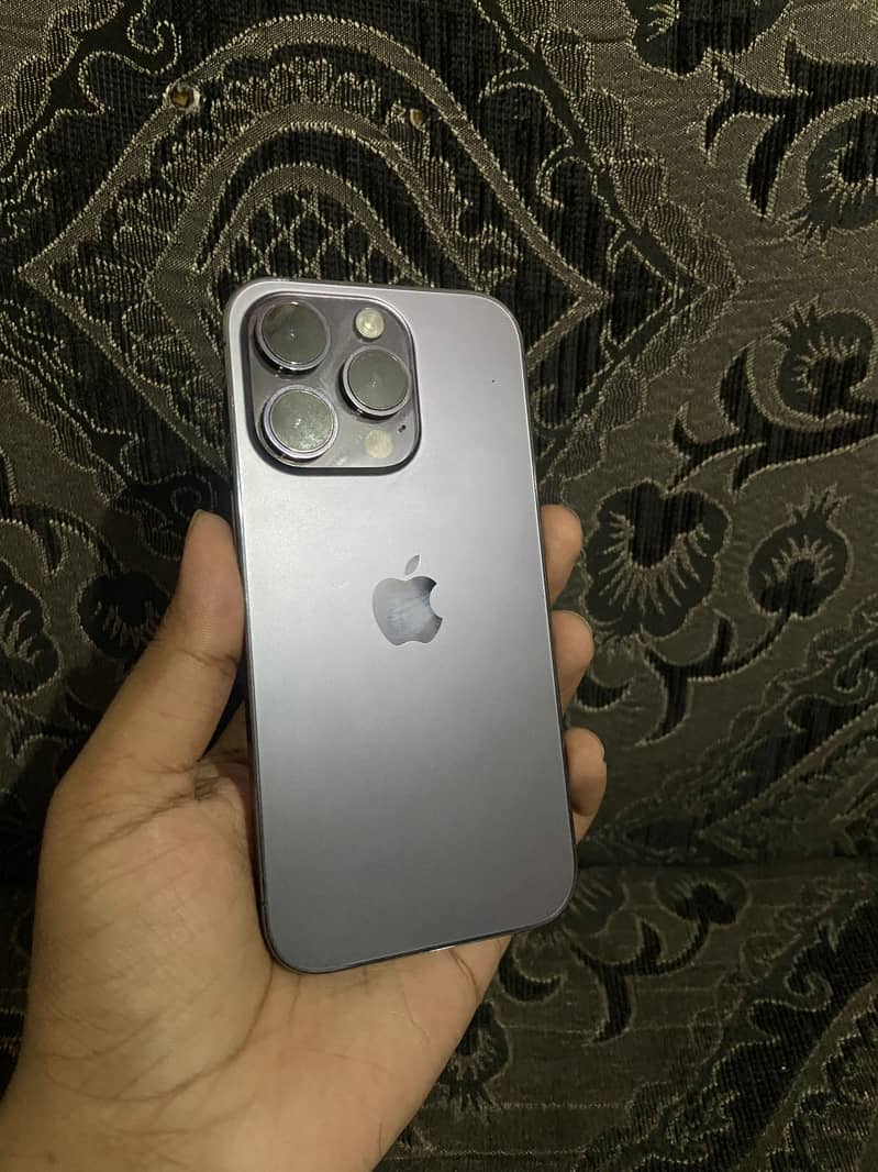 Apple iPhone 14 Pro 0