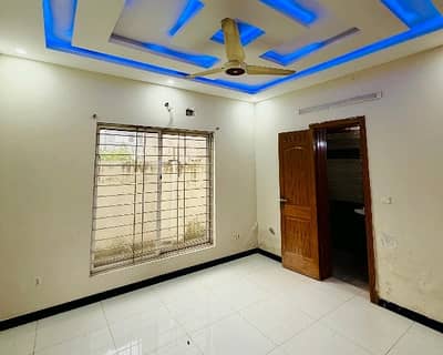 4000 Square Feet House For sale In Beautiful G-10