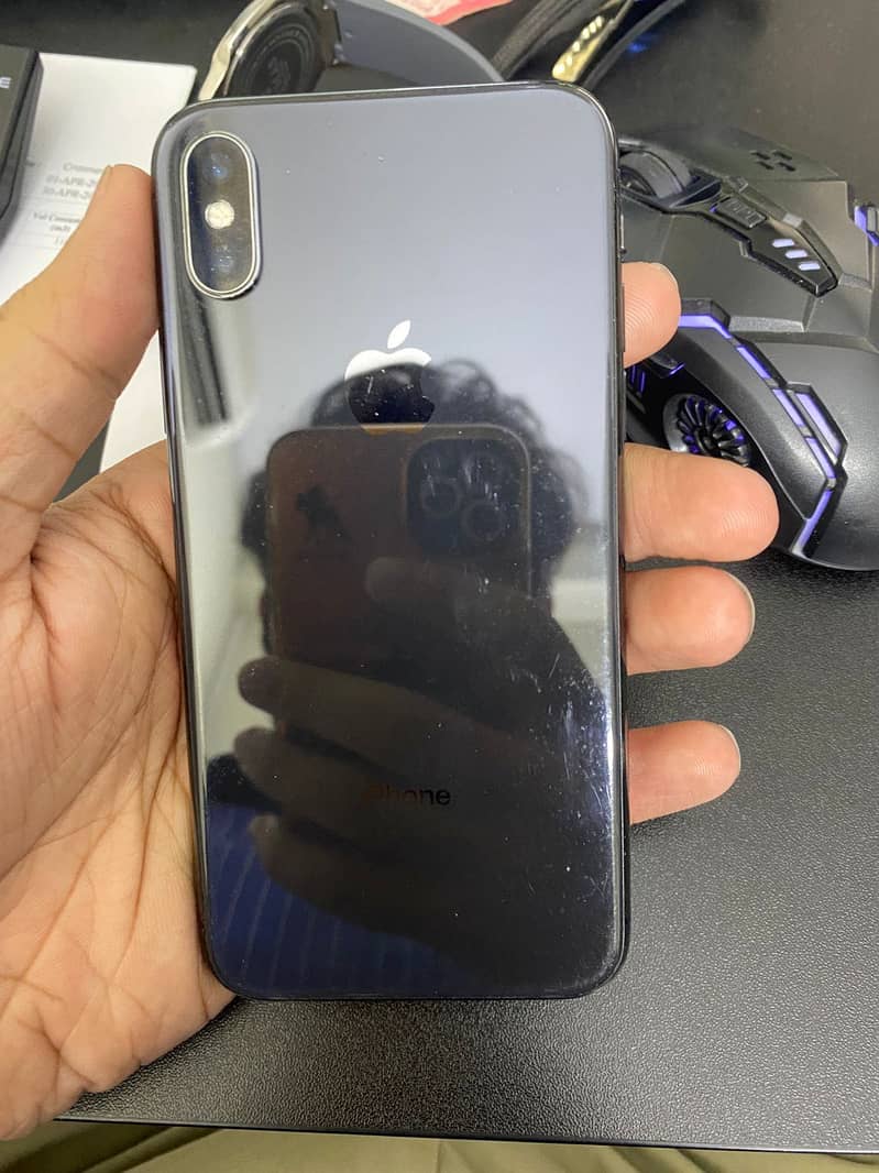 Apple iPhone X 5