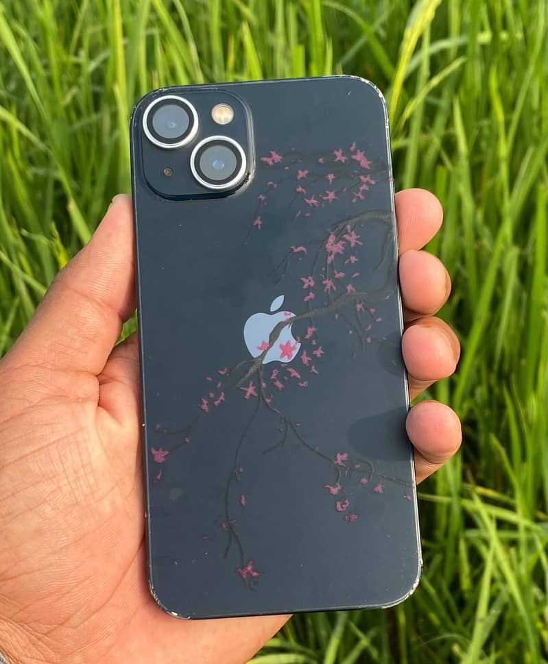Apple iPhone 13 1