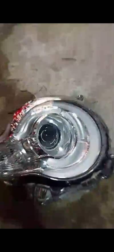 Suzuki XBEE front light right side
