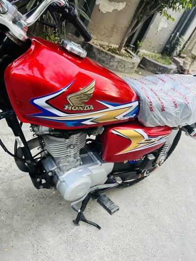Honda CG 125 2020 model total original 10/10 condition best for 2021