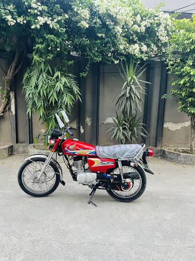 Honda CG 125 2020 model total original 10/10 condition best for 2021