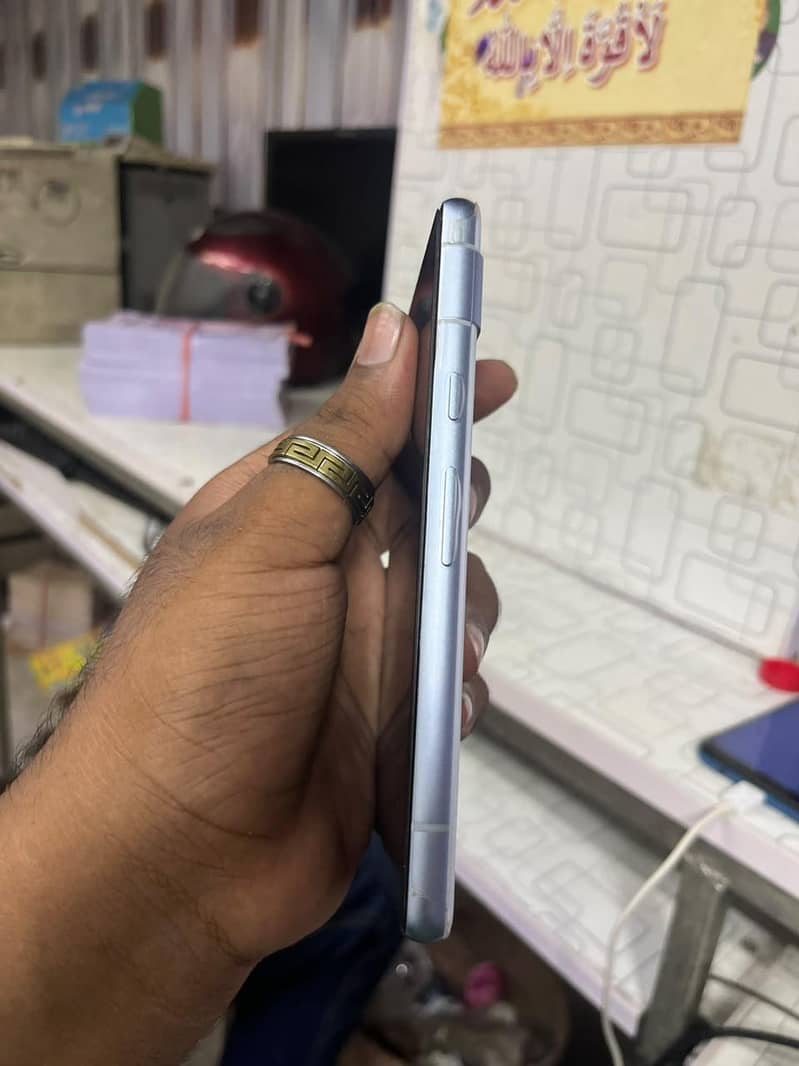 Google Pixel 7a 5