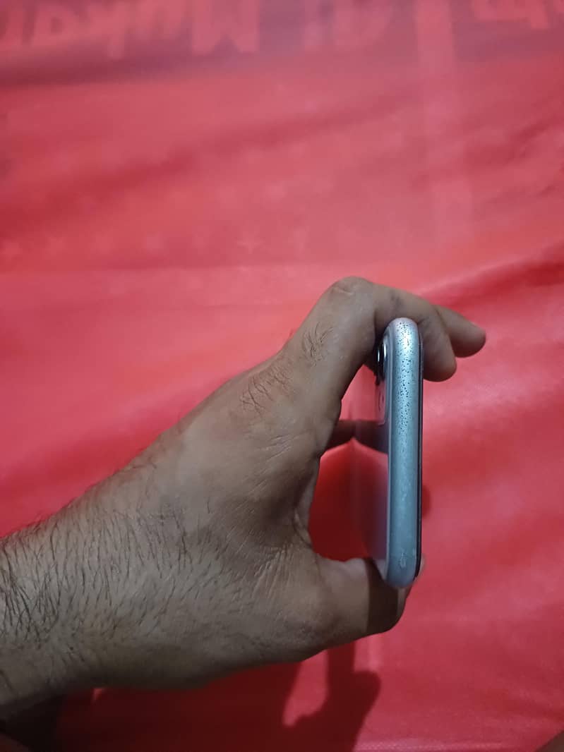 Apple iPhone 11 5