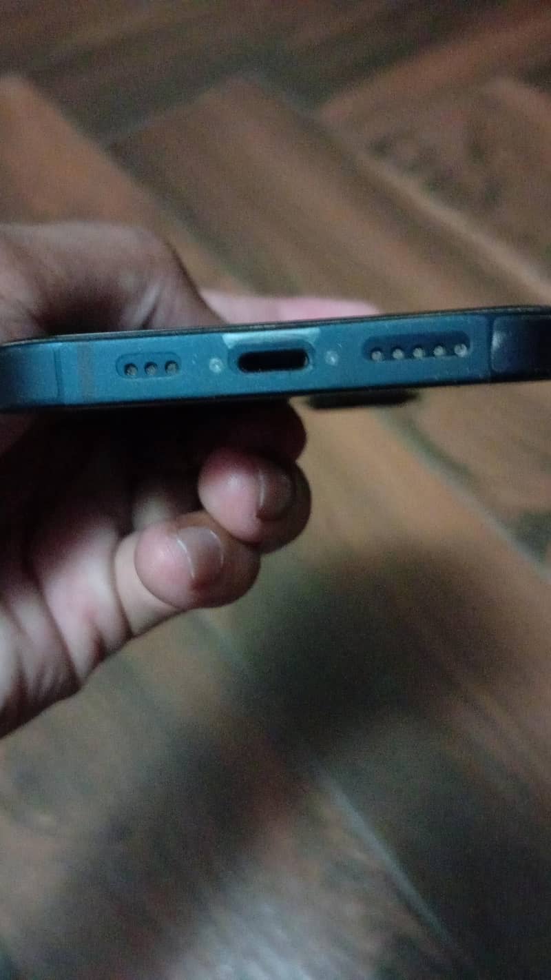 Apple iPhone 13 6