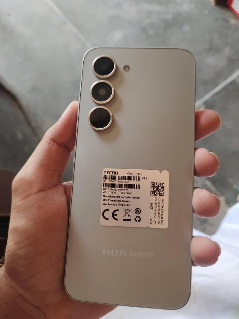 Tecno CAMON 40 Pro 6