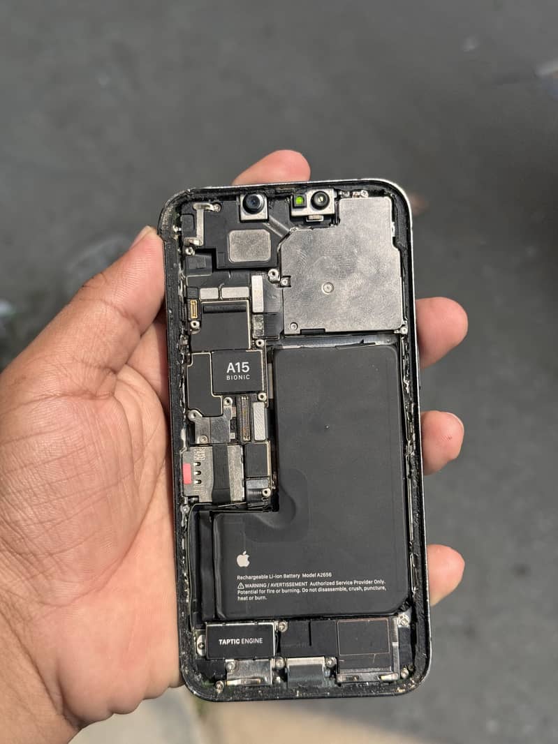 Apple iPhone 13 Pro 0