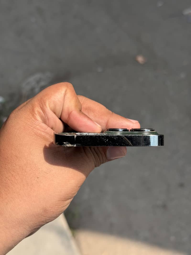 Apple iPhone 13 Pro 1