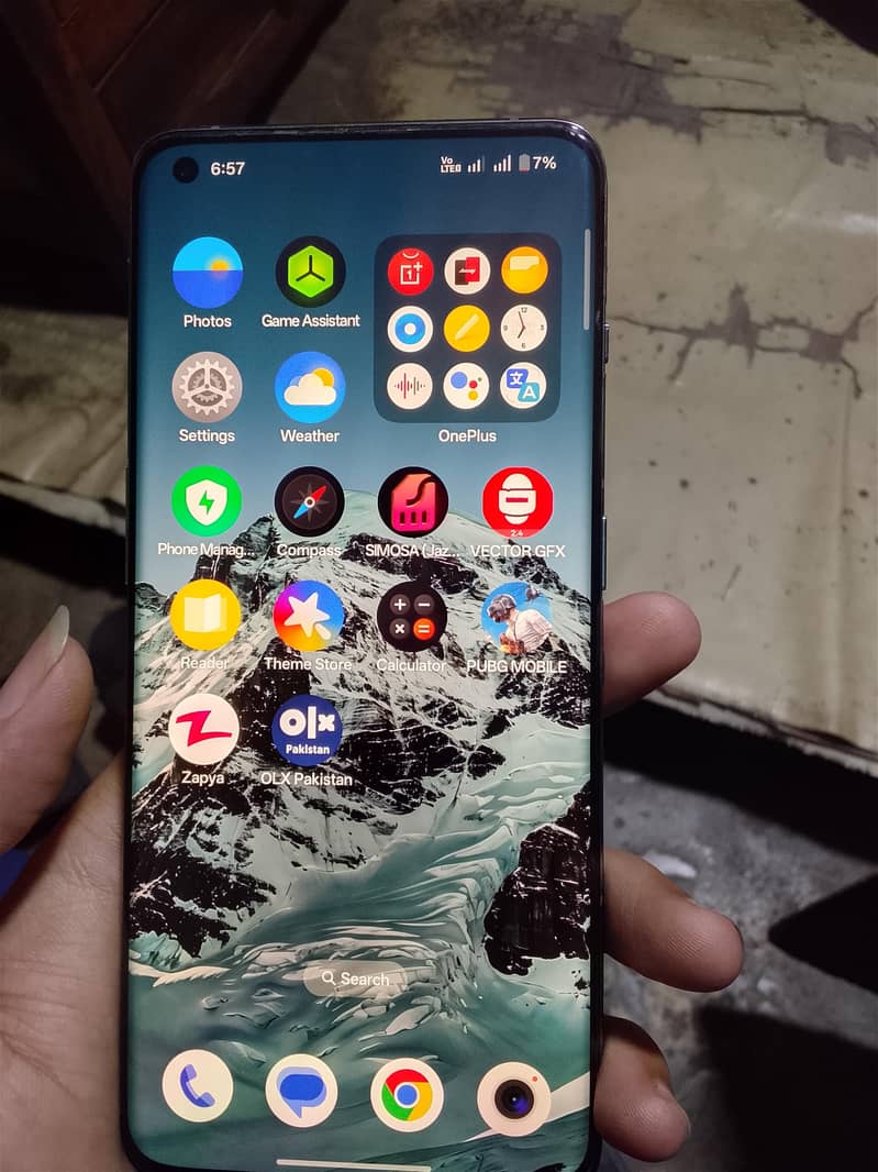One Plus 10 Pro 4