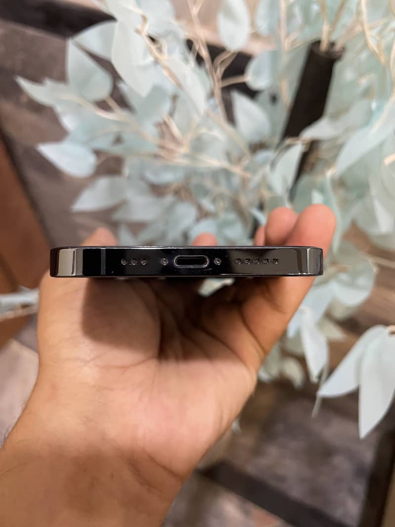 Apple iPhone 12 Pro 7