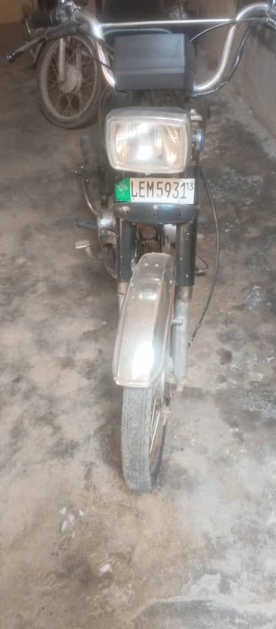 Honda 70 black