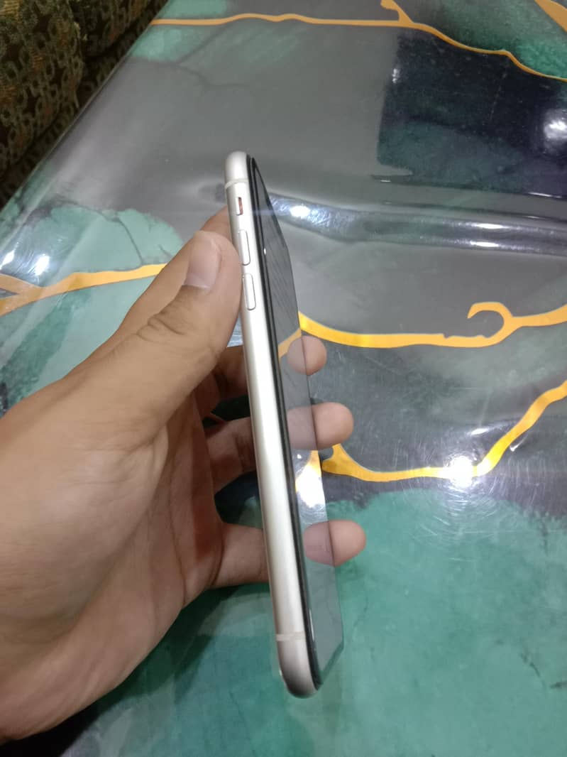 Apple iPhone 11 2