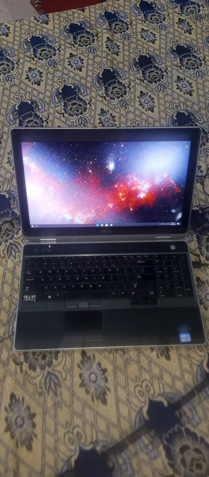 Dell. . 3