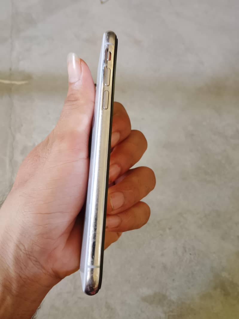 Apple iPhone X 2