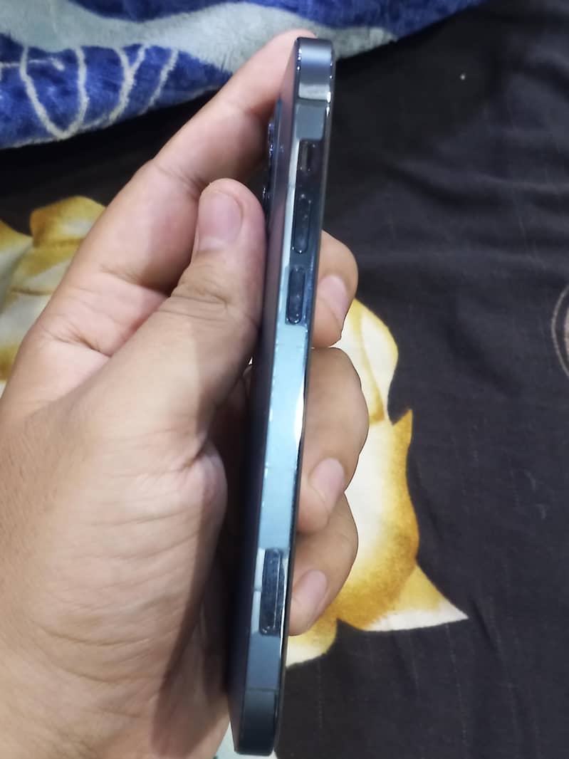 Apple iPhone 12 Pro 1