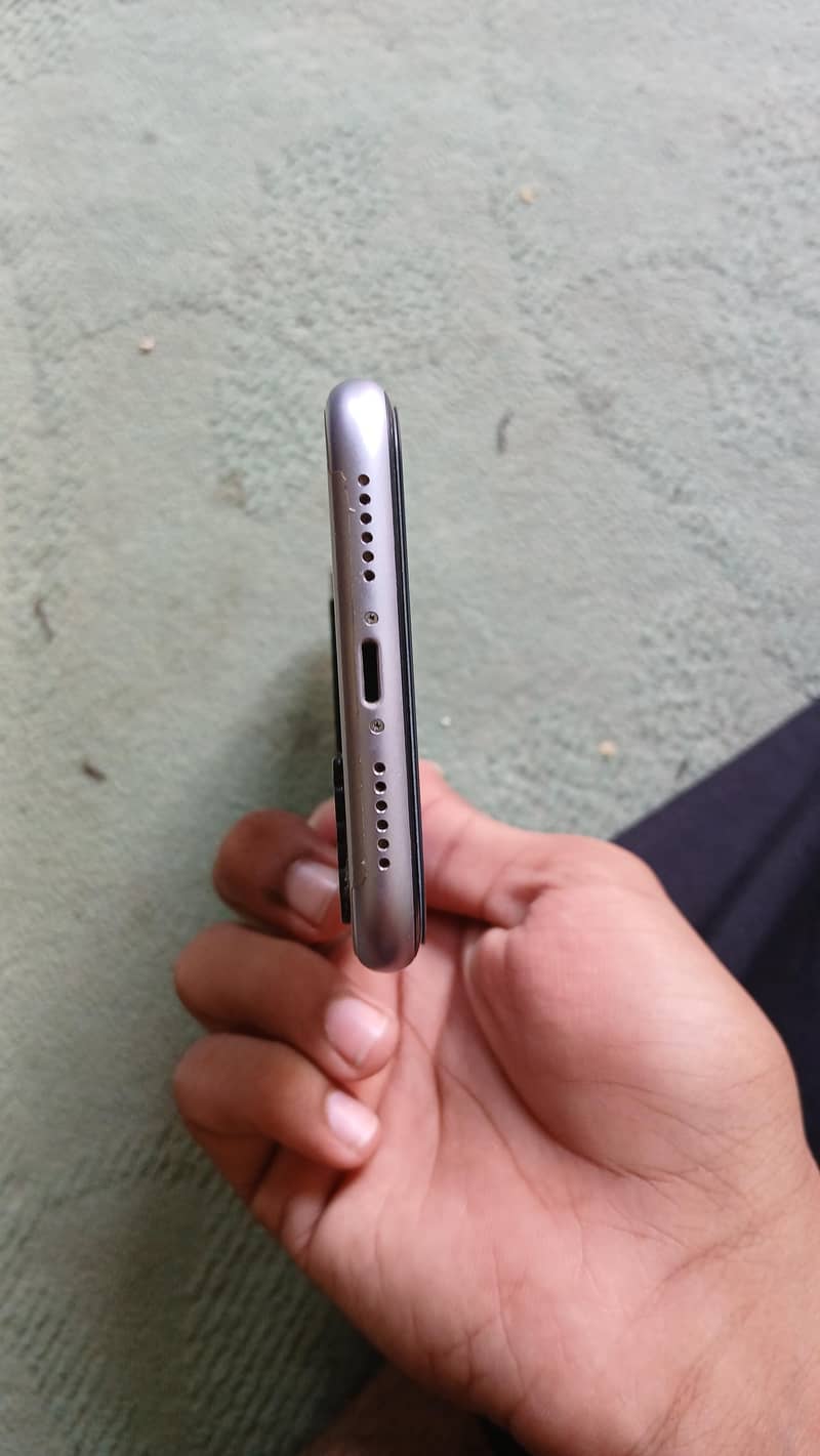 Apple iPhone 11 2