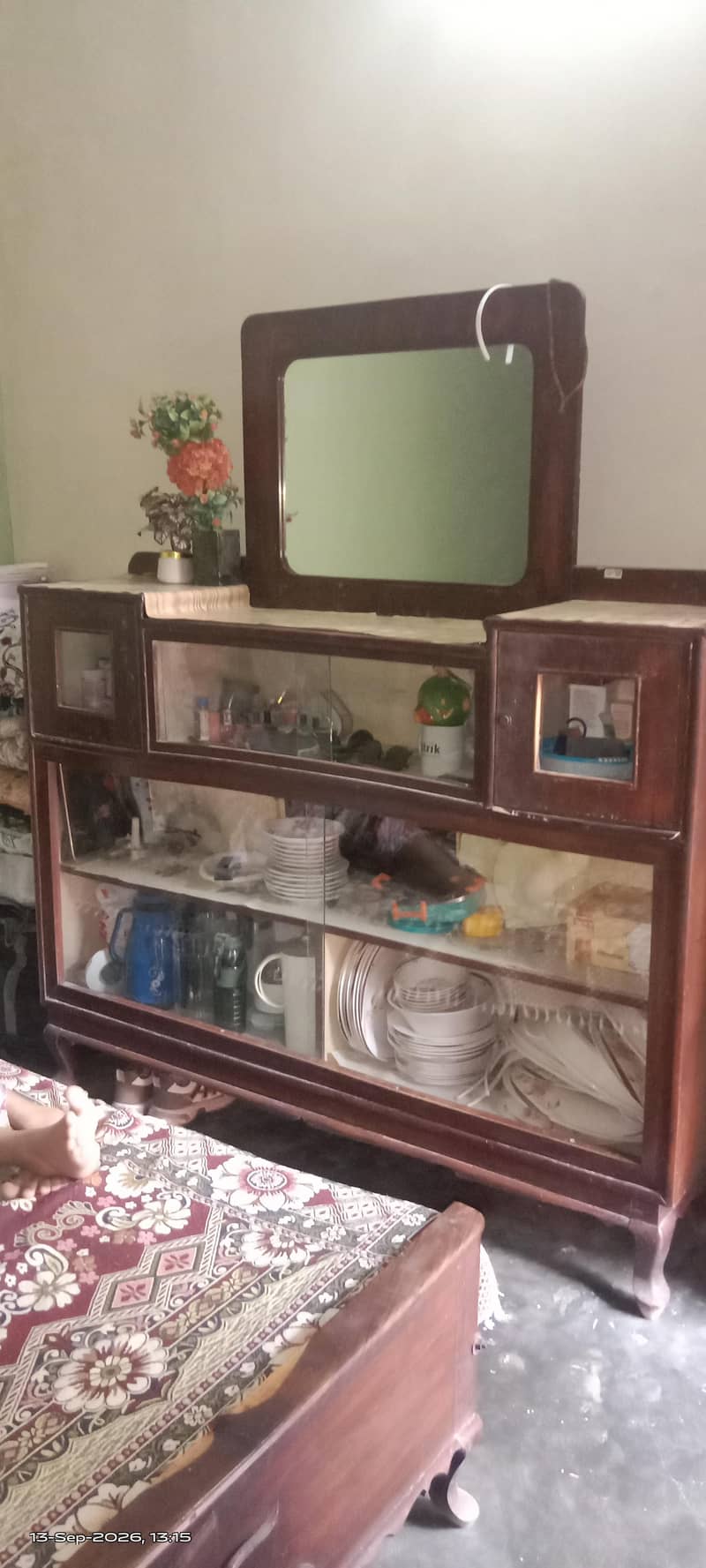 divider/ showcase 1