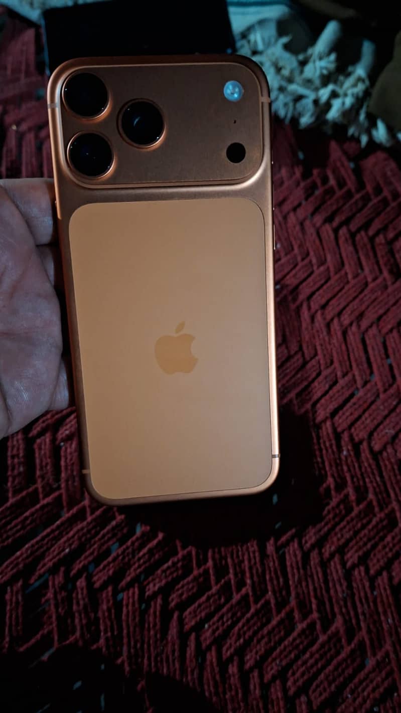 Apple iPhone 17 Pro Max 3