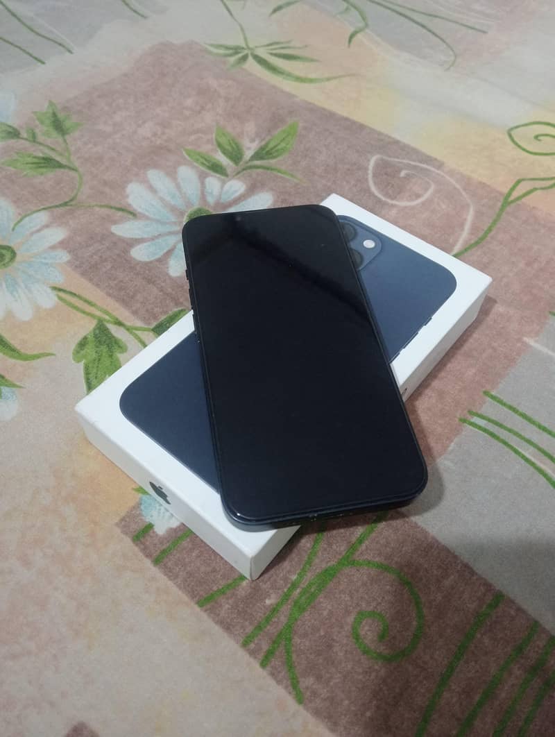 Apple iPhone 13 1
