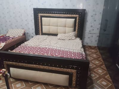 Bed for sale location Lahore watsapp 03262694356