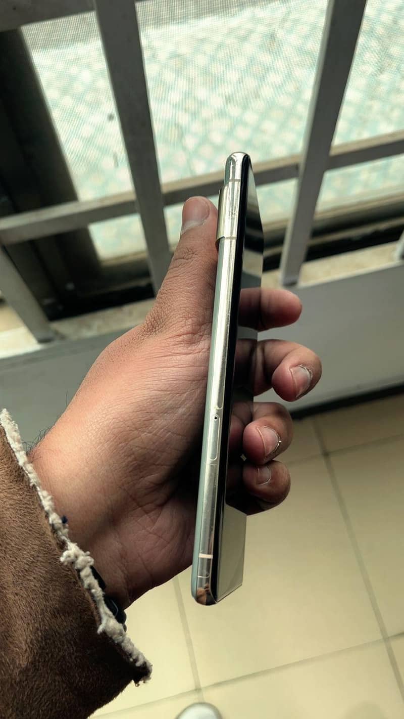 Google Pixel 7 pro 2