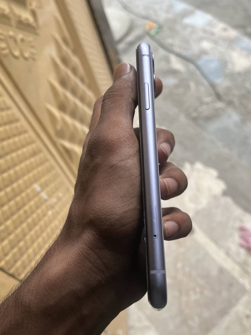 Apple iPhone 11 1