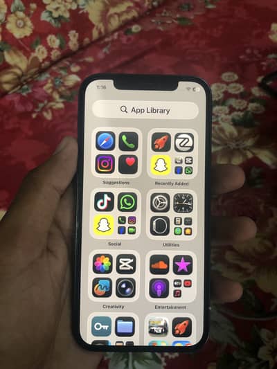 Apple iPhone 12
