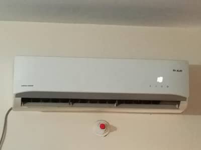 Non - inverter AC . 6 months used. indoor mr. slim and outer is PEL .