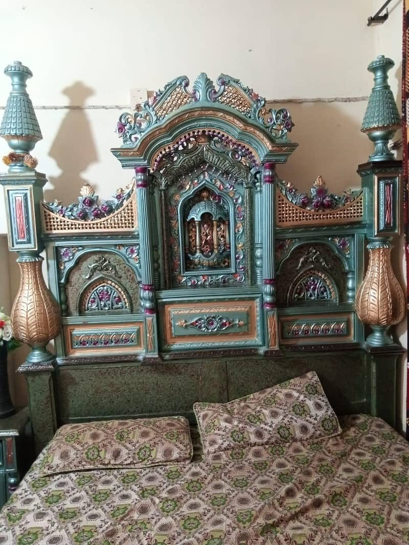 king size bed 0