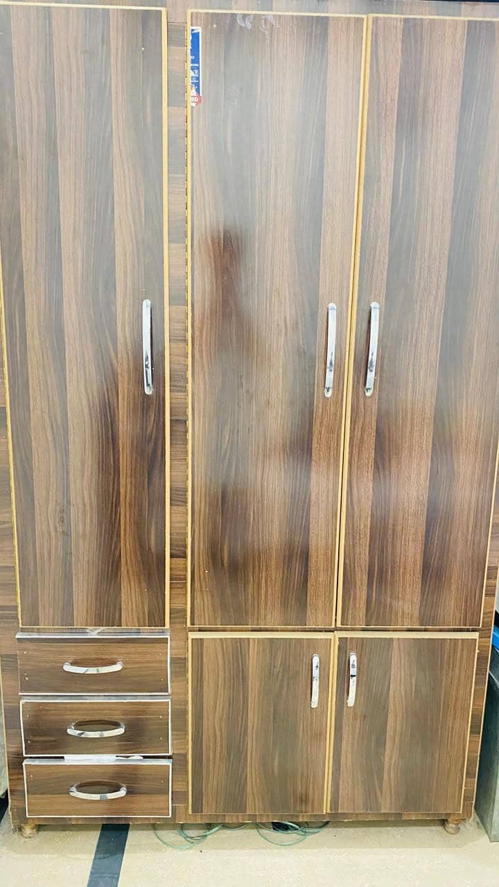3 Door wardrobe 2