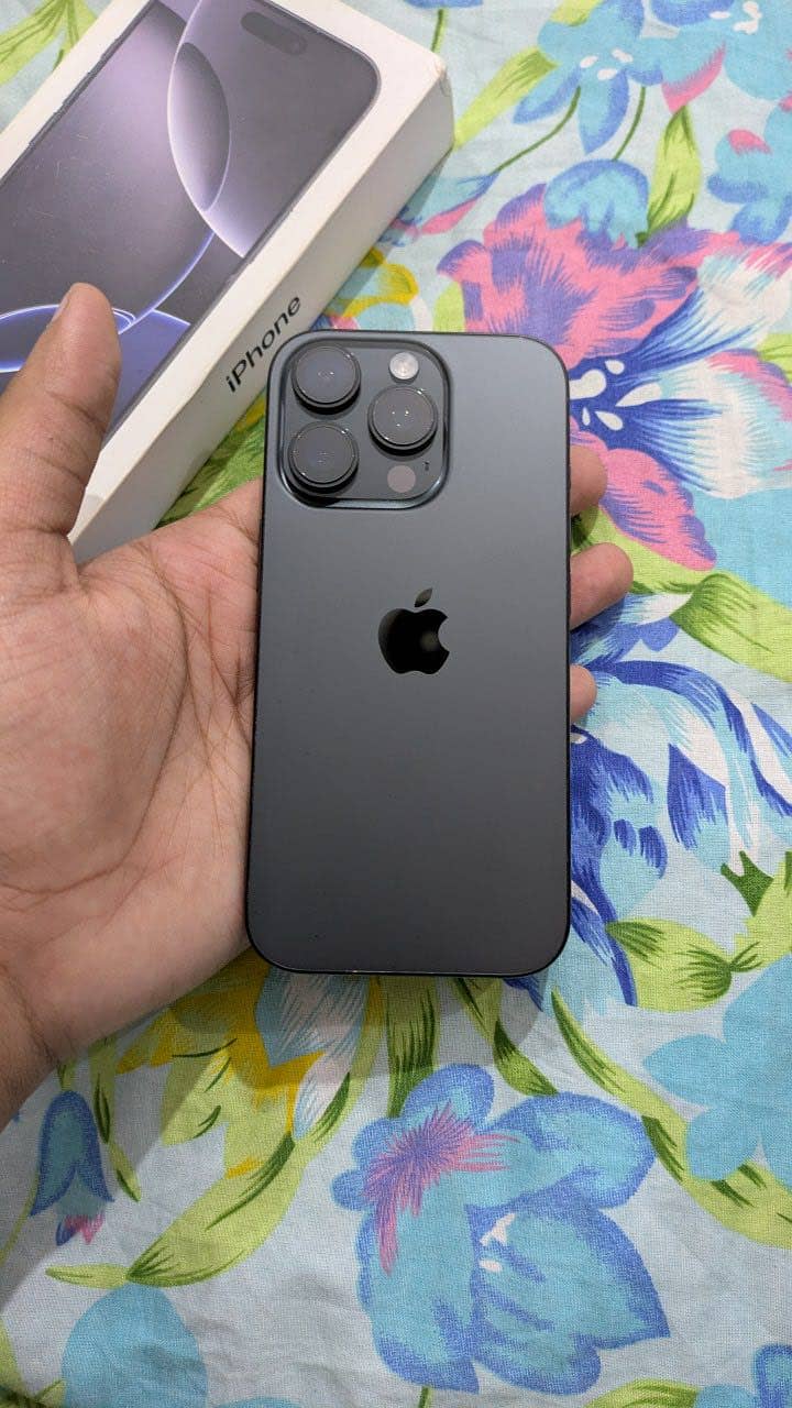 Apple iPhone 16 Pro 6