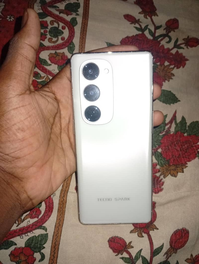 Spark 40 pro plus 0