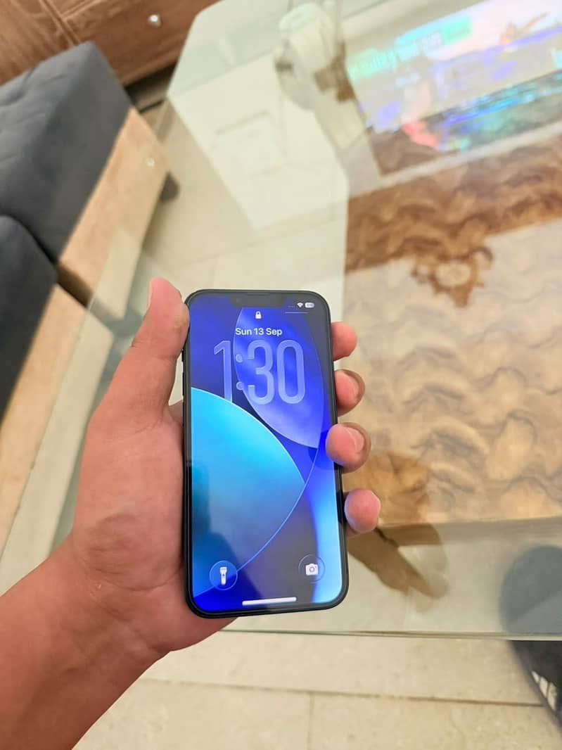 Apple iPhone 13 7