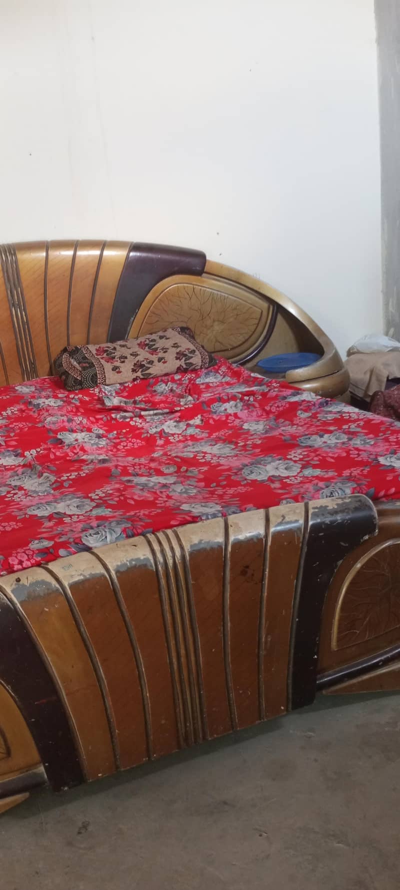 Bed And Dressing Table 1