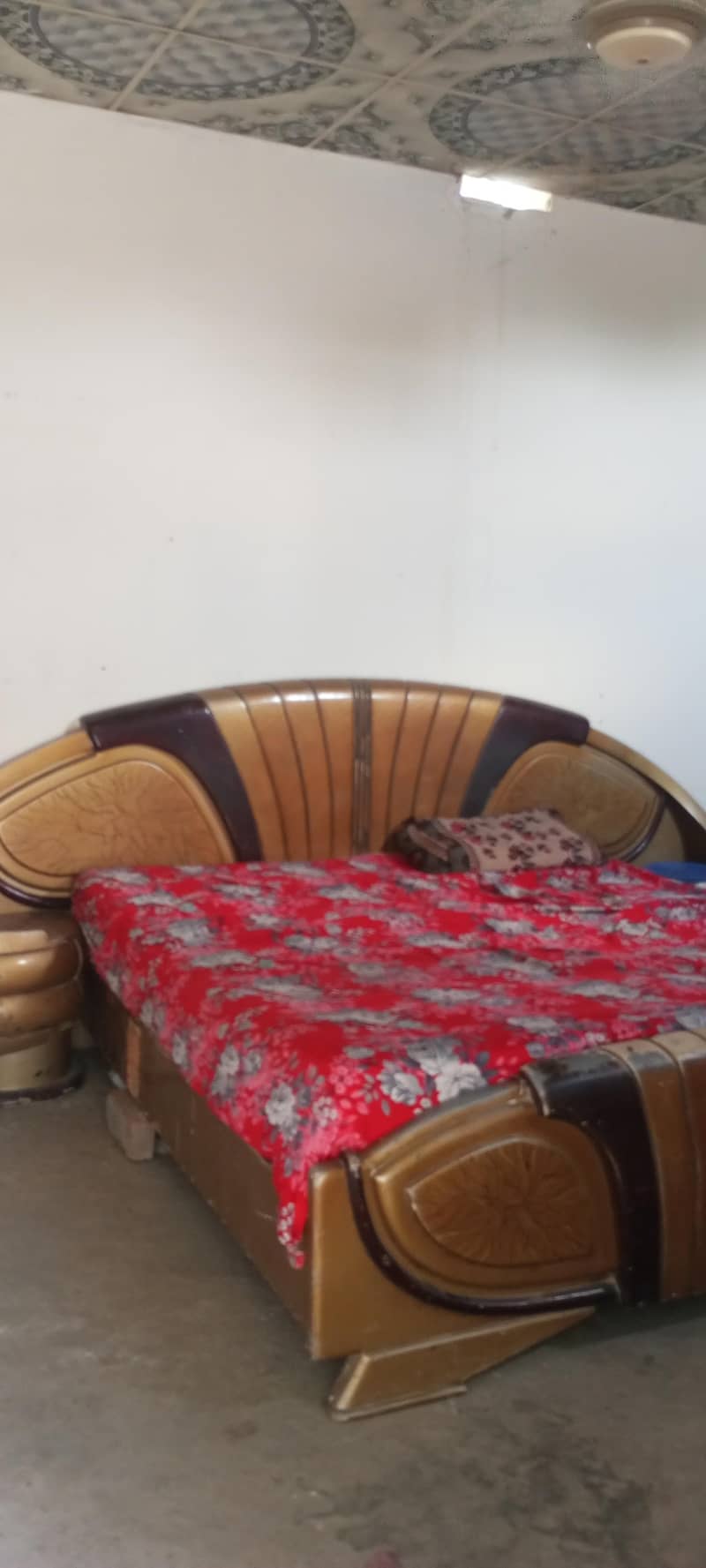 Bed And Dressing Table 3
