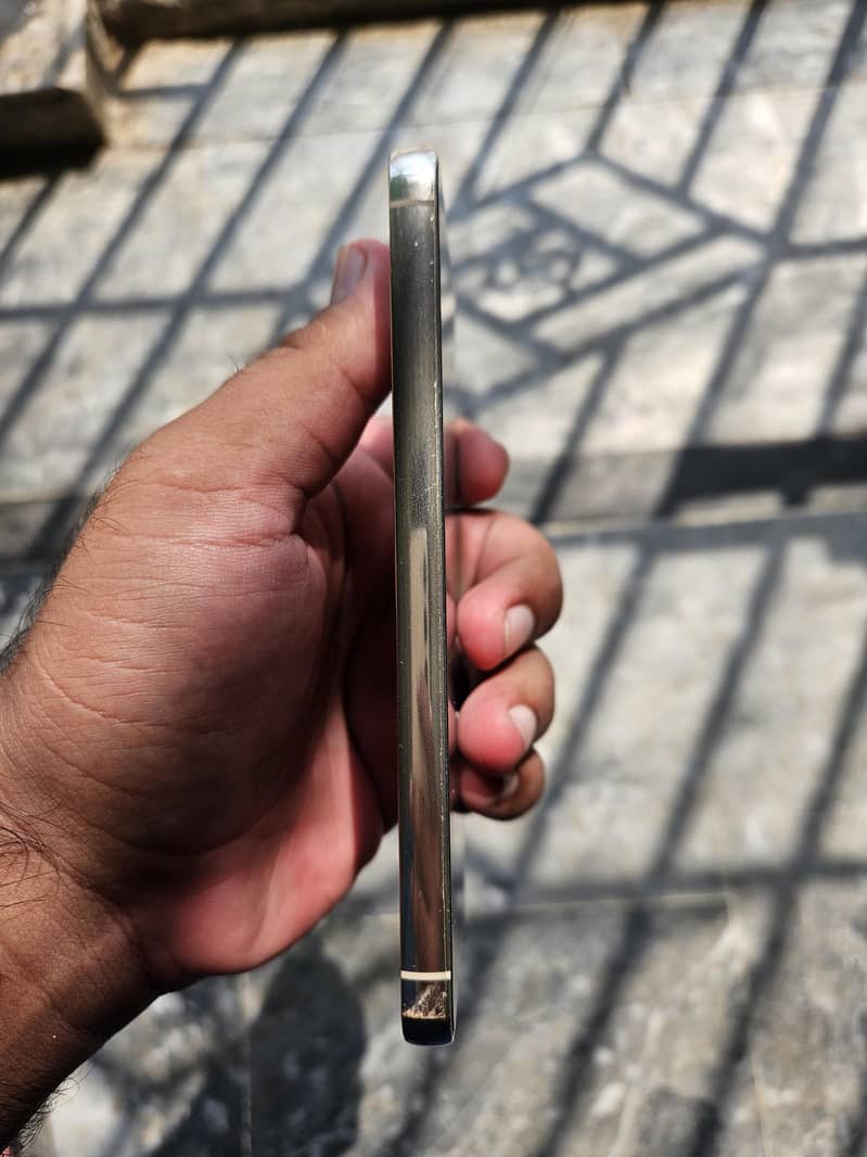 Samsung Mobile S23 6