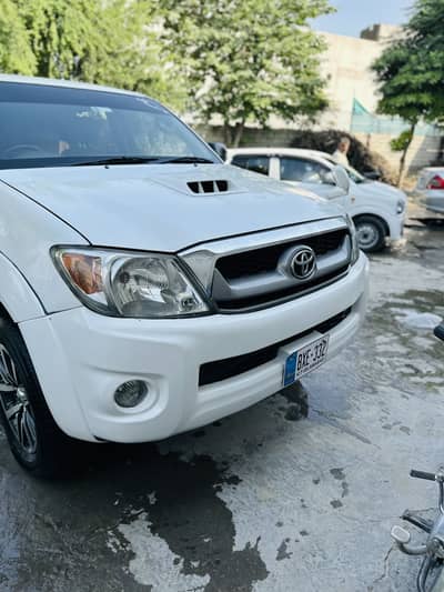 Toyota Hilux 2011