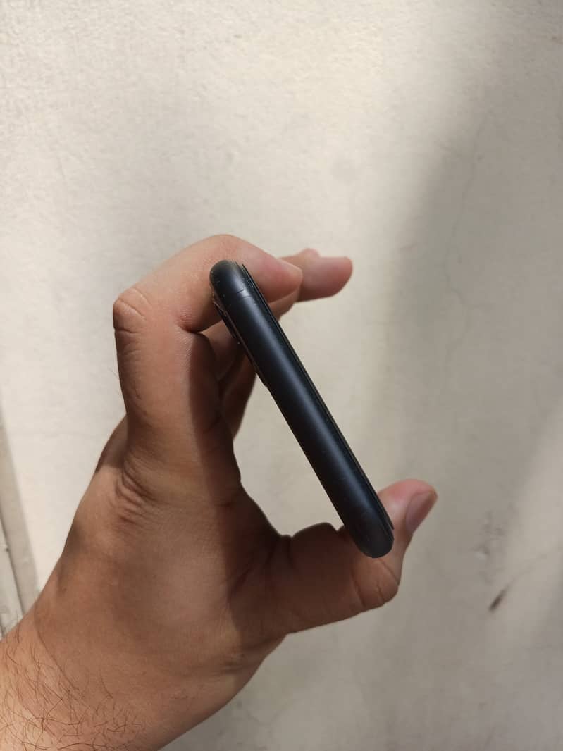 Apple iPhone 11 6