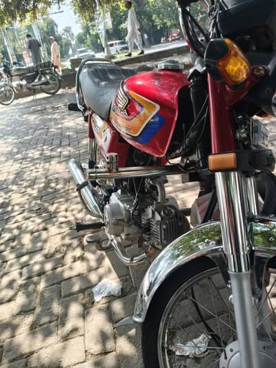 Honda 70 2024 Model For sale 2nd owner iSLAMABAD number Biometric Ava