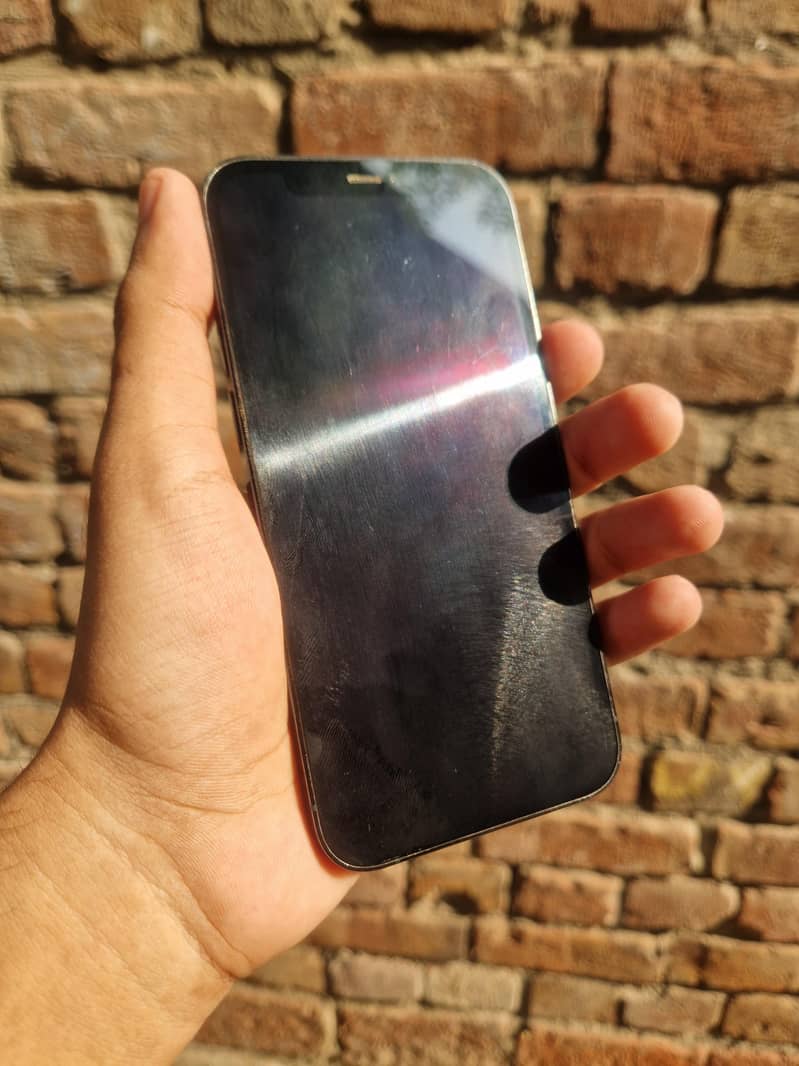 Apple iPhone 12 Pro 3
