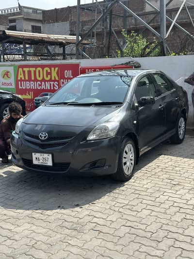 Toyota Belta 2005