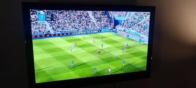 Samsung 32 inches LED TV