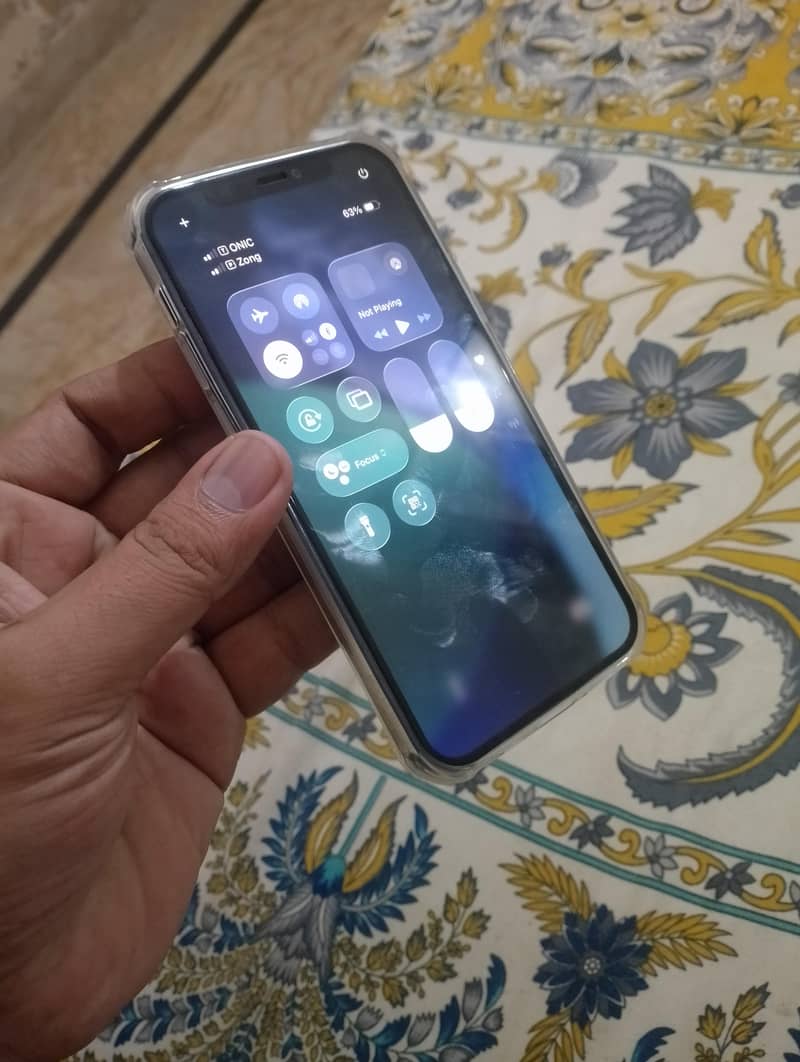 Apple iPhone 12 10