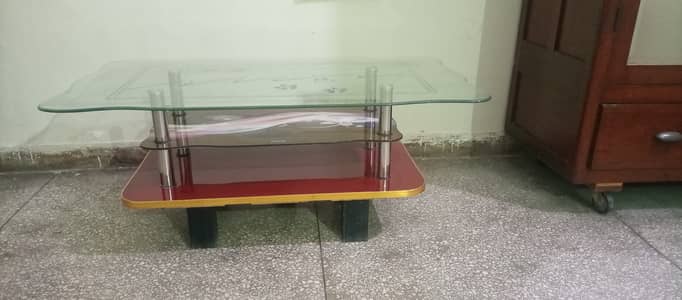 Tempered glass table