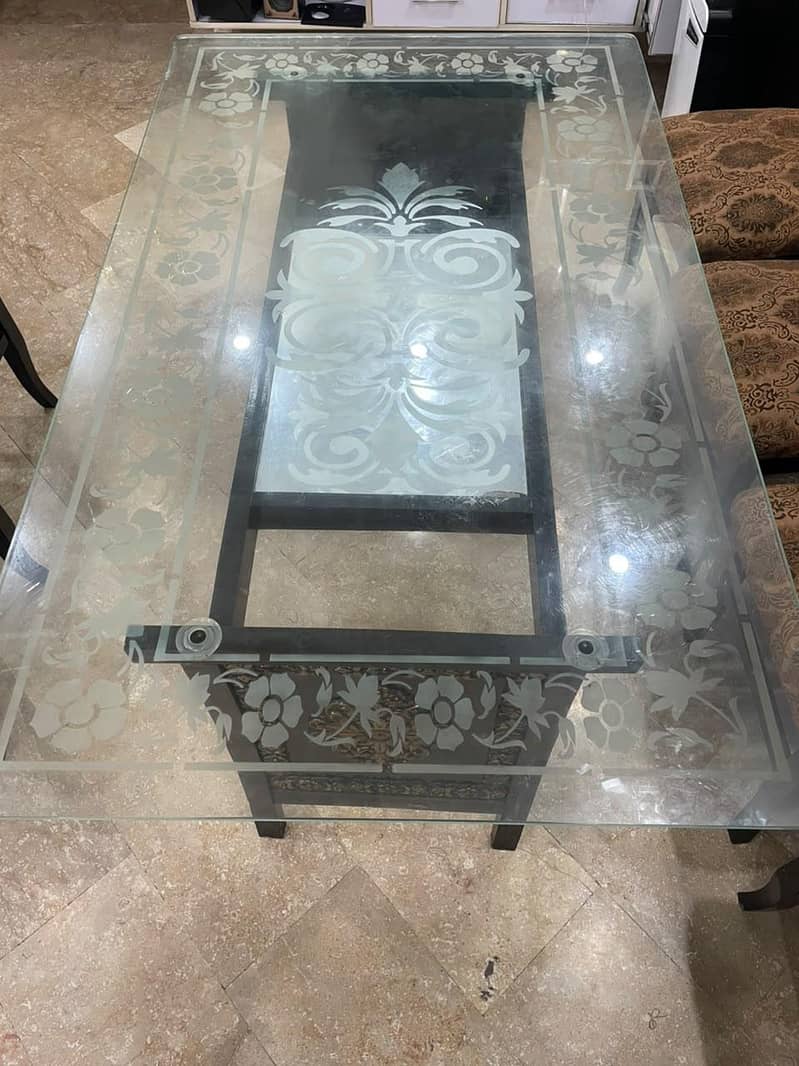 Dining table 4