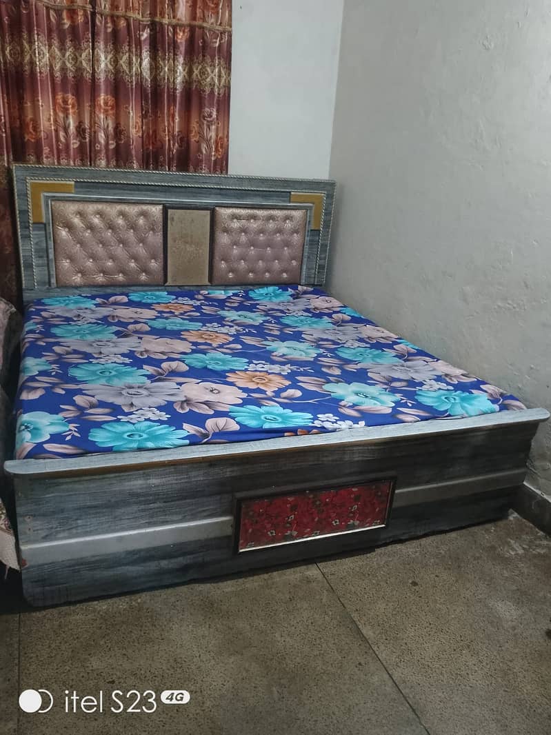 Double bed 0